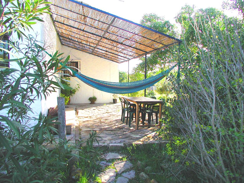 Casas Karen, casitas y chozas entre pinos y playa